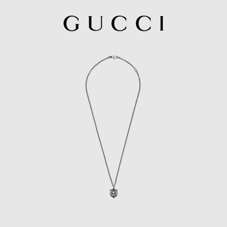 【GUCCI 虎头项链】（1901333）（正品保证 质保一年）珍贵而精致的护身符，轻抚肌肤，如梦如幻,轻盈剔透，美感独特，折射出闪耀的璀璨光芒，时间在变，但我们追寻美的心从未改变，大牌设计,彰显女性的高端气质