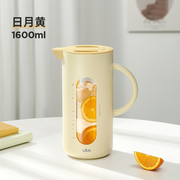 【1600ml UKA Jug  大容量冷水壶】夏日必备UKA冷水壶！通透的玻璃加上清爽的配色，简约而不失格调，让人第一眼就被它的颜值所吸引自开合防尘设计，高硼硅玻璃材质，给你不一样的生活美学
