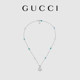 【GUCCI 双G吊坠项链】（1901298）（正品保证 质保一年）珍贵而精致的护身符，轻抚肌肤，如梦如幻,轻盈剔透，美感独特，折射出闪耀的璀璨光芒，时间在变，但我们追寻美的心从未改变，大牌设计,彰显女性的高端气质